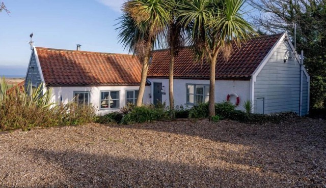 Offering spectacular sea views and tucked away up a lane at the top of a no-through road is The Look