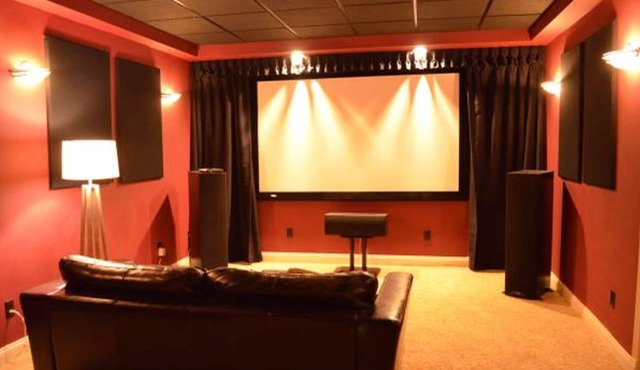 Office and 5 BR, Updated Bathrooms, Movie Theater in Creve Coeur