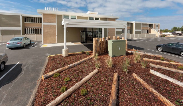 OFFICIAL LISTING | Ocean Park, WA 1 BR w/Fireplace, Golf, BBQ Area, Indoor Pool