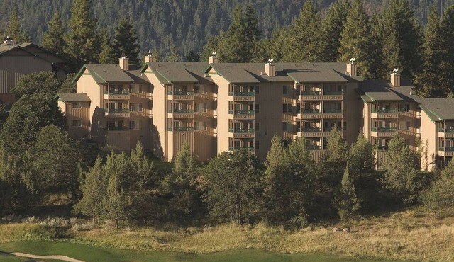 OFFICIAL LISTING | Worldmark Running Y 2BR w/Balcony, Indoor Resort Pool & Golf