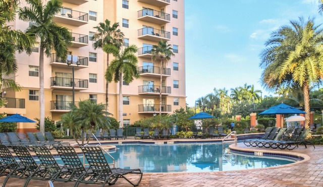 OFFICIAL LISTING | Wyndham - Palm Aire Resort 2BR Condo w/Balcony, Pools & More