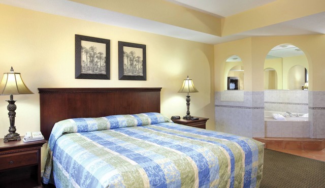 OFFICIAL LISTING | Wyndham - Sea Gardens Studio w/Pool, Beach, Attractions!