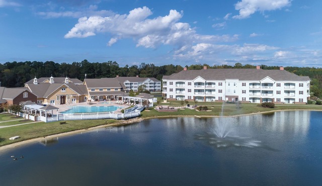 OFFICIAL LISTING | Wyndham - Governors Green 2BR Condo w/Pools & Mini Golf