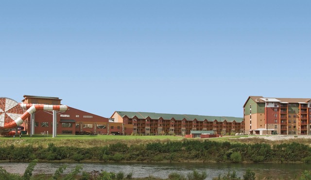 OFFICIAL LISTING | Wyndham - Great Smokies 2 BR: w Adventure Park, Pools, & Golf