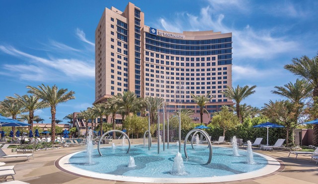 OFFICIAL LISTING | Wyndham - Desert Blue 1 Bed Near Strip w/Pools & More!