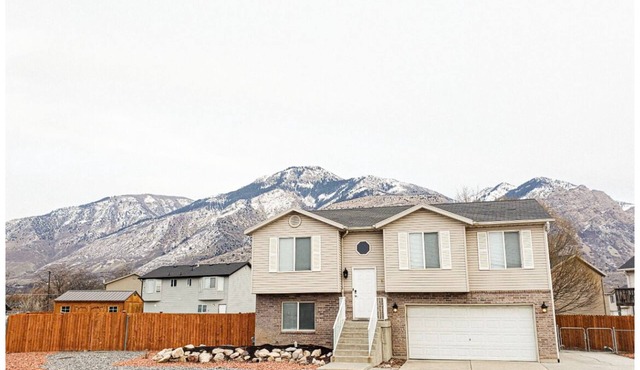 Ogden Home+Hot Tub+New Remodel+Playset+Mtn Views+Large Fenced Yard+Gazebo+RV Pad