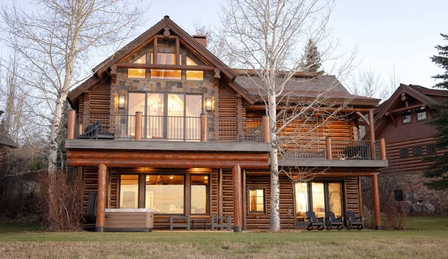 Ogden's Fancy Fly Luxury Teton Springs Cabin in Victor, ID w/A/C & Hot Tub