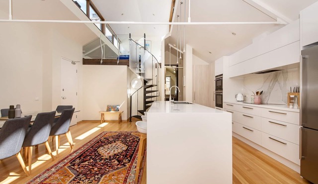 Oh So Collingwood - Discreetly secluded within an iconic c1880's building.