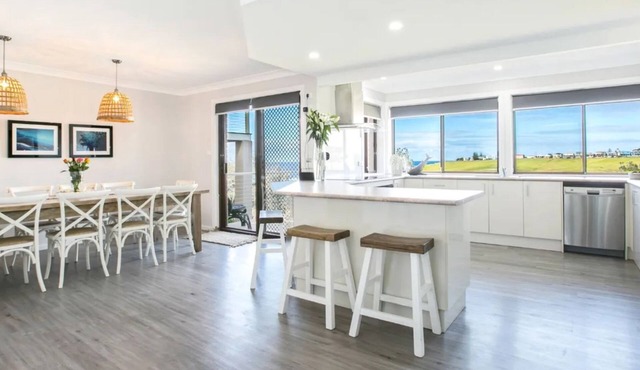 Ohana Oasis - reserve frontage and a front row to Easts Beach & stunning ocean views