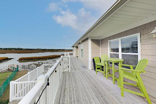 OIB27 Top-Floor Oasis