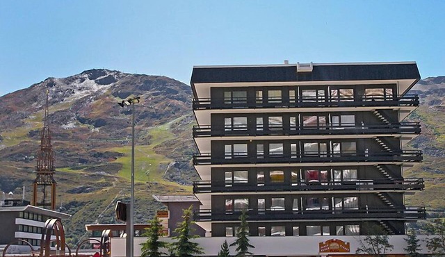 Oisans 37 by Interhome