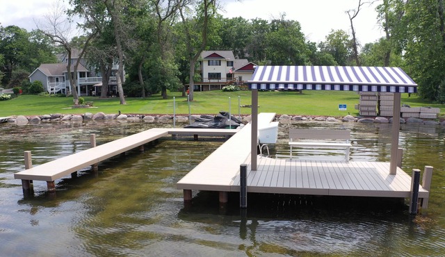 OKAUCHEE LAKE HOUSE HIDEAWAY