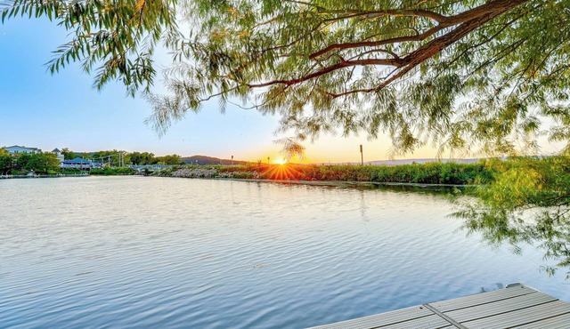 Okee Bay House on Lake Wisconsin w/Private Dock!