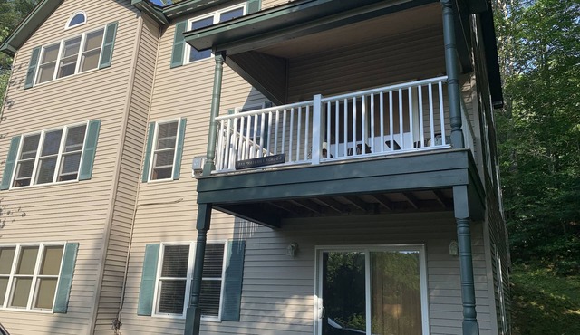 Okemo LARGE home SKI DATES still available NEW Hot tub. pool table 3 full baths