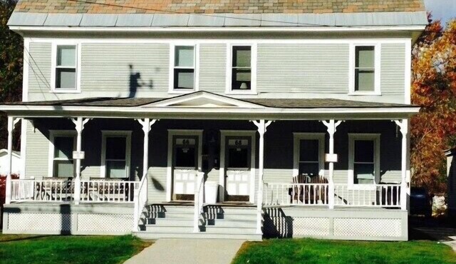 Okemo Mountain, Family Affordable 2 fl village walk to town, Dogs OK. We recycle