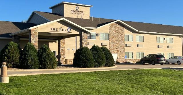 Okoboji Inn & Suites