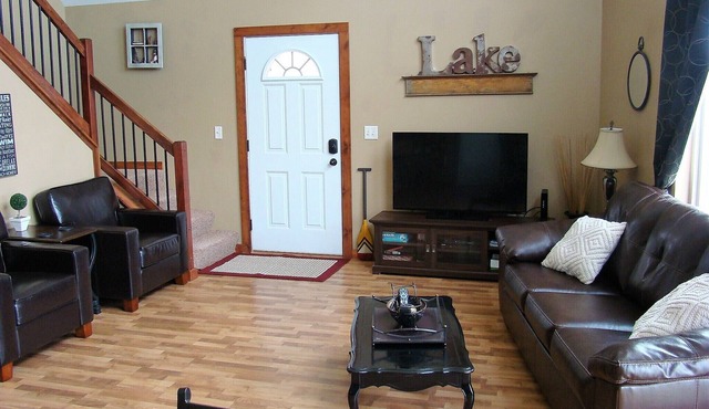 Okoboji Relaxing Getaway! Spectacular View! Vacation Cabin In Bridges Bay Resort