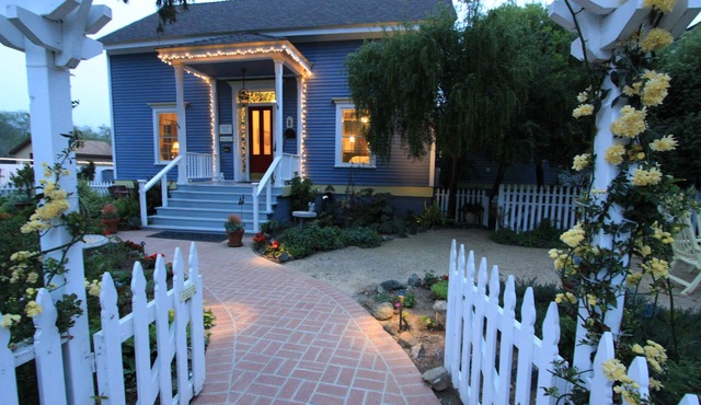 Olallieberry Inn B&B