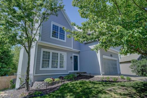 OLathe Lux Retreat 4 Bedroom Olathe Home 4 Bath 2K 3Q sleeps10