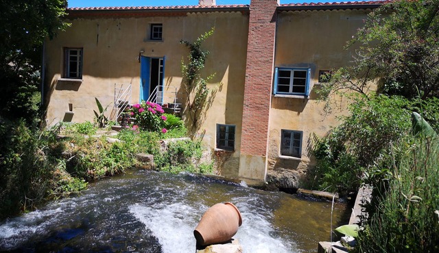 OLD 17th century OIL MILL in a 3500 m2 estate