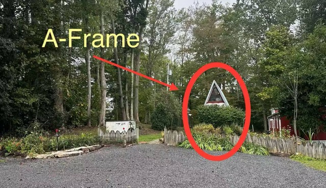 Old A-Frame cabin,1 bedroom, Wifi, private parking, 2in1 washer and dryer
