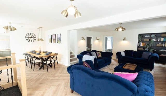 Old Bank House Summar