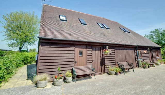 Old Barn Cottage - Three Bedroom House, Sleeps 4