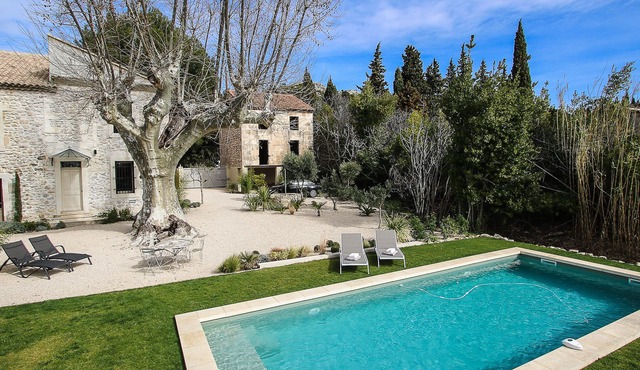 Old barn renovated. Pool without chlorine