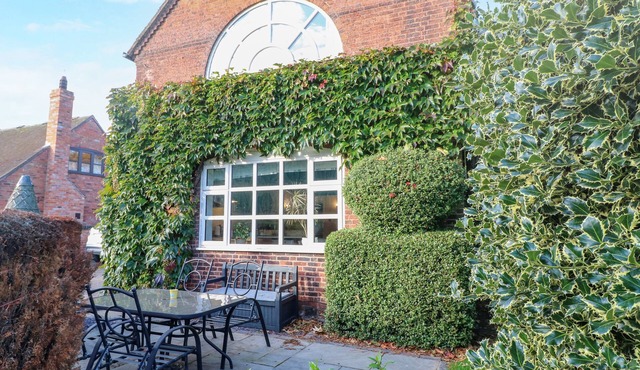 OLD BARN, pet friendly, with a garden in Whittington, Staffordshire