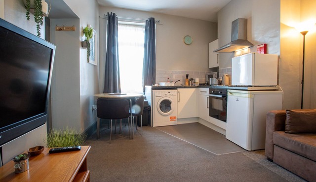 Old Barrington Arms Apartment 6