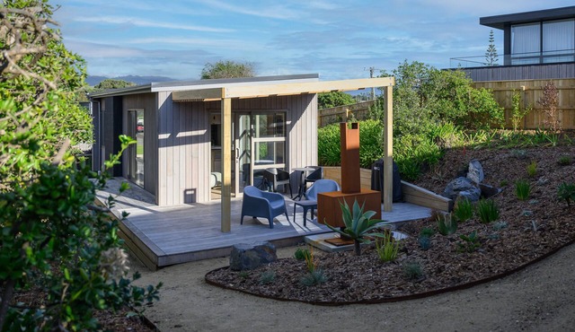 Old Beach Pods - TuterenLuxury Beach Retreat