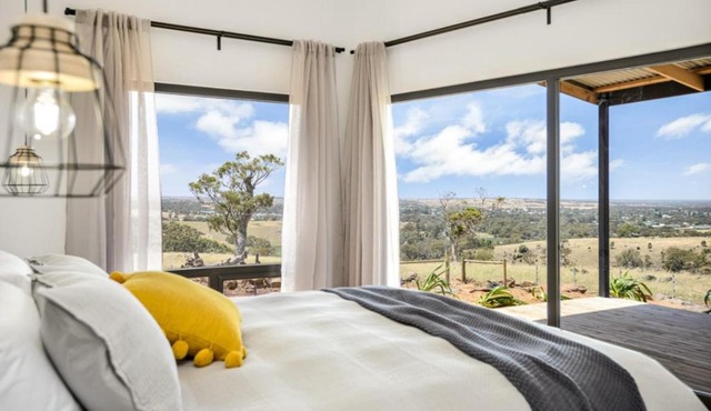 Old Bull Creek Luxury Retreat