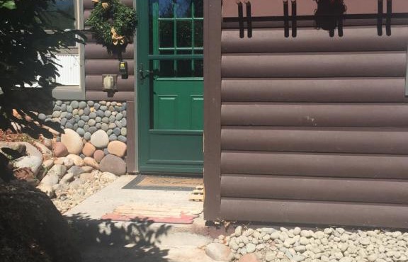 Old Cardiff Bridge Cabin