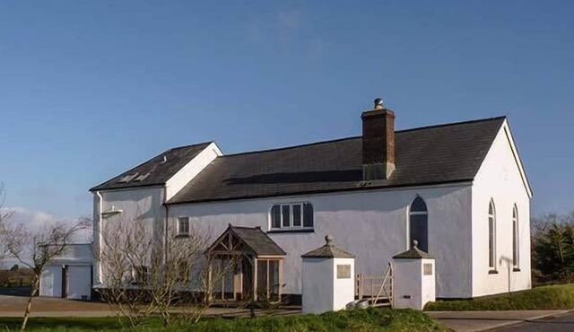 OLD CHAPEL, family friendly, character holiday cottage in Clovelly