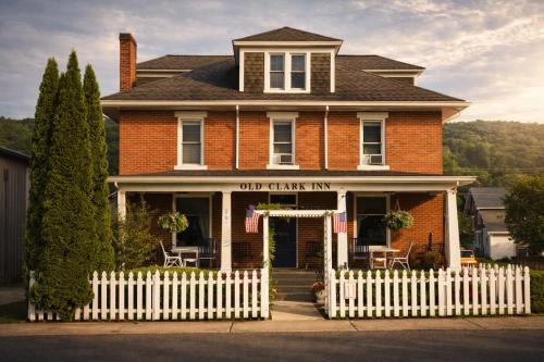Old Clark Inn