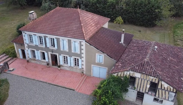 Old Country House With Swimming Pool