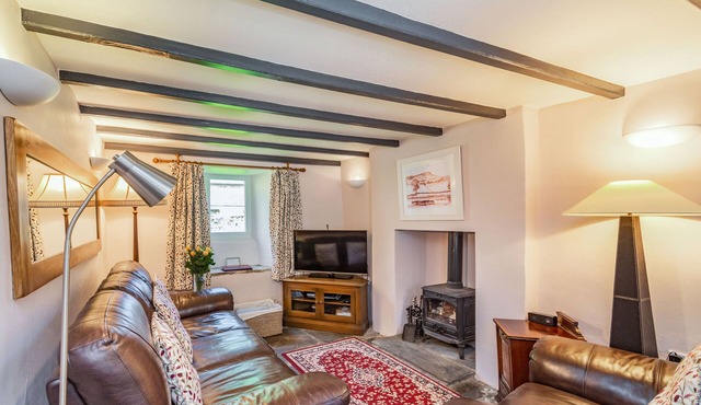 OLD DAME SCHOOL, family friendly, with open fire in Bainbridge