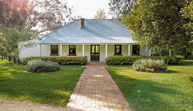 Old Duninald - Historic Farmhouse Experience