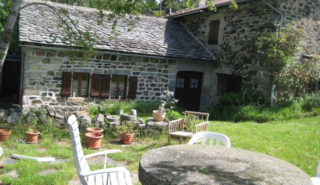 Old farm with view in hamlet