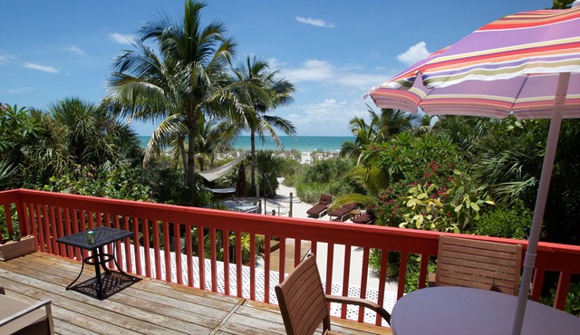 Old Florida Beach Cottage, ON the beach, Pet Friendly, stargaze in the hammock