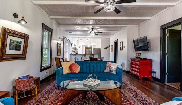 Old Florida Charm Arts District 3br Steps to River