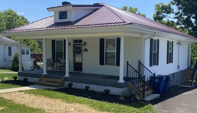 Old Glory - NEWER LISTING/FULLY RENOVATED