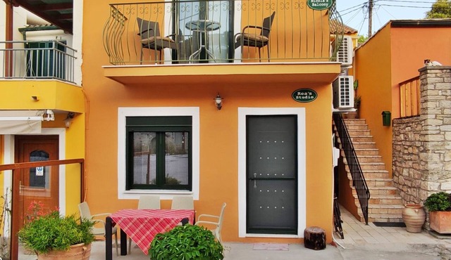 Old Harbour Apartments by CorfuEscapes