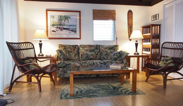 Old Hawai`i Charm Condo 54