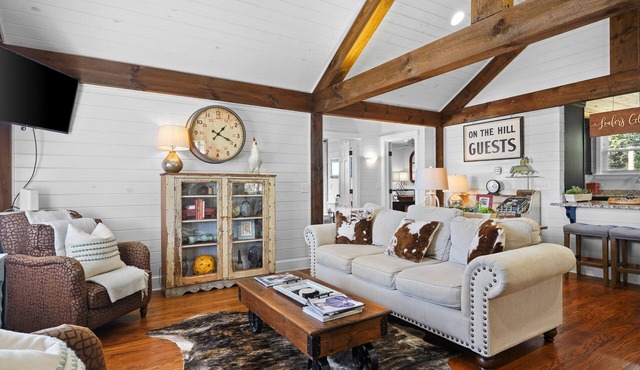 Old Hillsboro 4316–Near Nashville-Sleeps 4