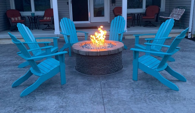 OLD HOMESTEAD #1- STUNNING LAKE VIEWS! STEPS FROM LAKE ERIE!