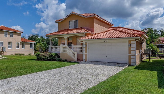 Old Homosassa Waterfront Luxury Living w/boat slip, private ramp and sleeps 10