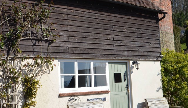 Old Hop Kiln - sleeps 6 guests in 3 bedrooms