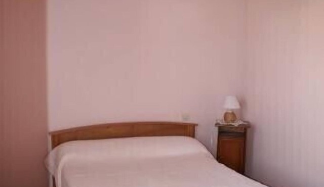 old house in the heart of sallertaine, garden, shopping on foot