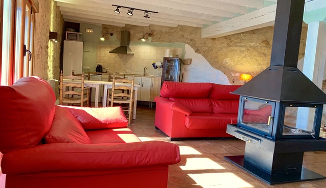 Old House of Pedro Chicote (The Place of the Rock) for 4/5 people